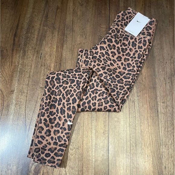 Nike Training Glitter Leggings  - Picture 2 of 12